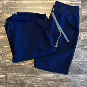 Navy Figs Scrubs- Oversized Rafaela and regular joggers- XS/S